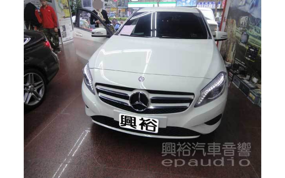【BENZ A180】安裝 行車記錄器 | 導航 | 倒車