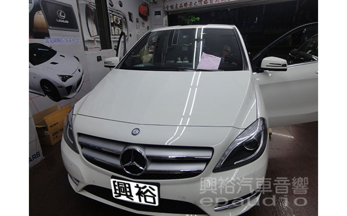 【BENZ B200】安裝 專用8吋螢幕主機