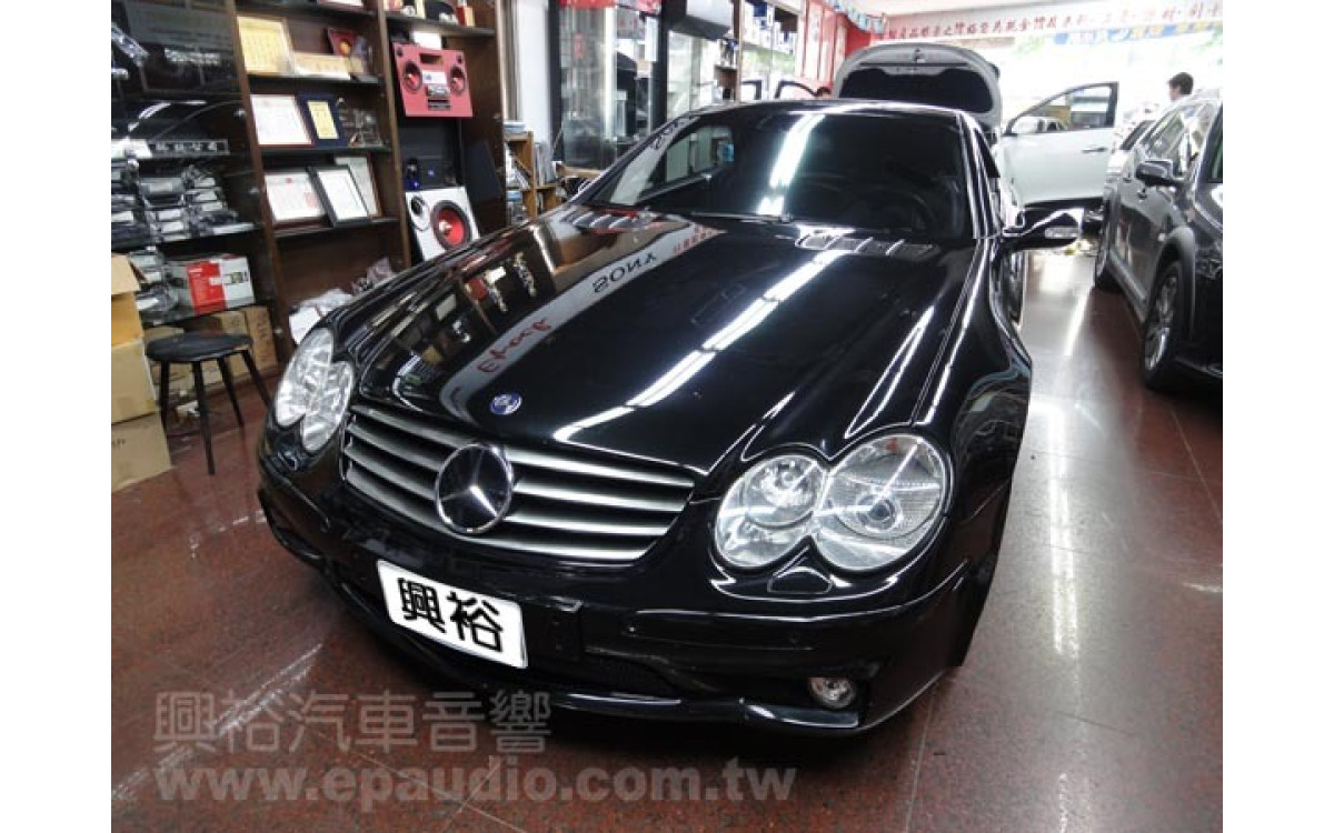 【BENZ 賓士】SL55 安裝 螢幕主機 | 導航 | 數位電視 | 重低音