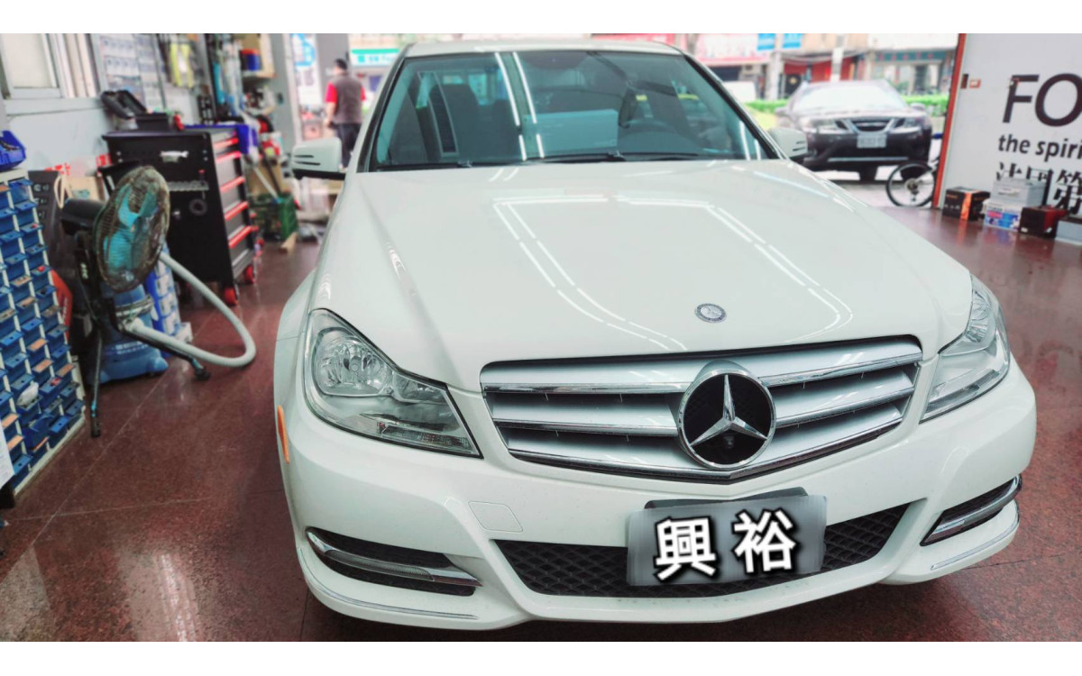  【BENZ 賓士】C300 安裝【DynaQuest】DVR-126 前後雙錄電子後視行車紀錄器｜+【CONVOX】BSD-K9 四發四收盲區偵測系統