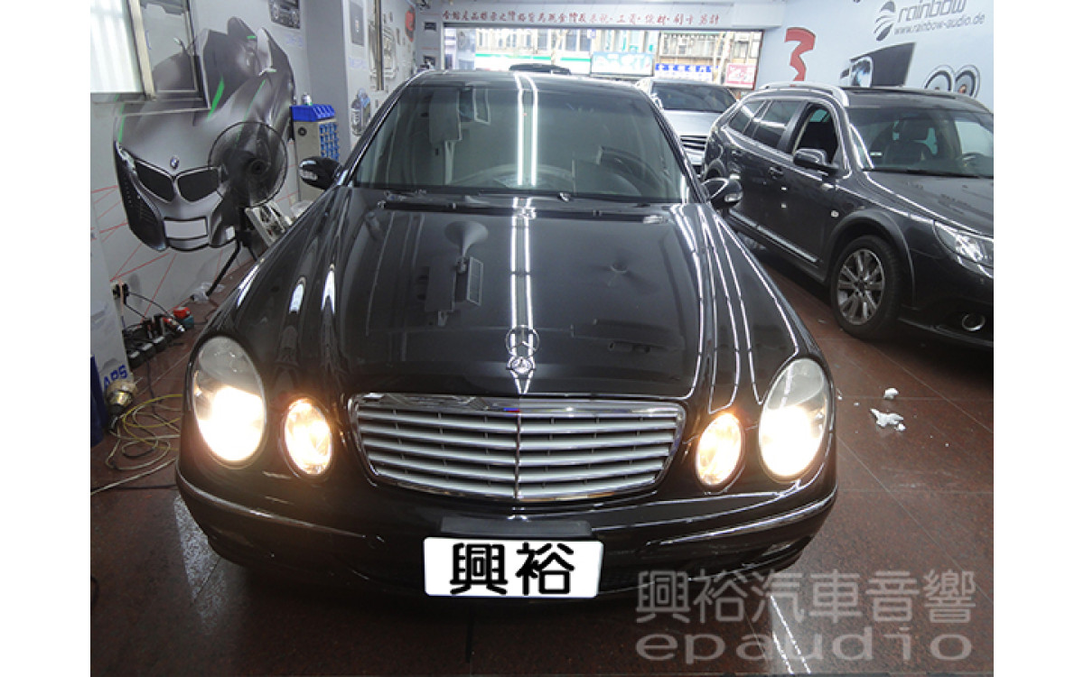 【BENZ W211】 E240 安裝 W211專用主機 | 行車紀錄器 | 倒車