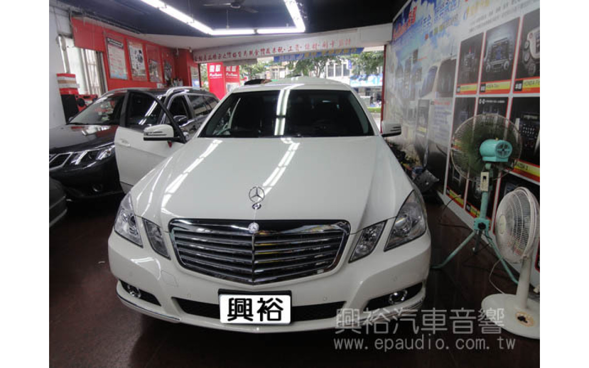 【BENZ W212】安裝 行車紀錄器