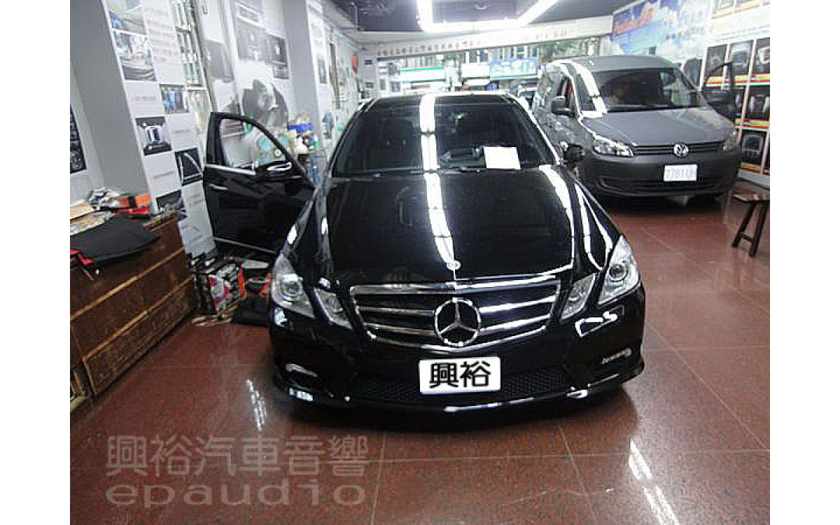 【BENZ W212】E550 安裝 導航 | 介面 | 喇叭 | 擴大機