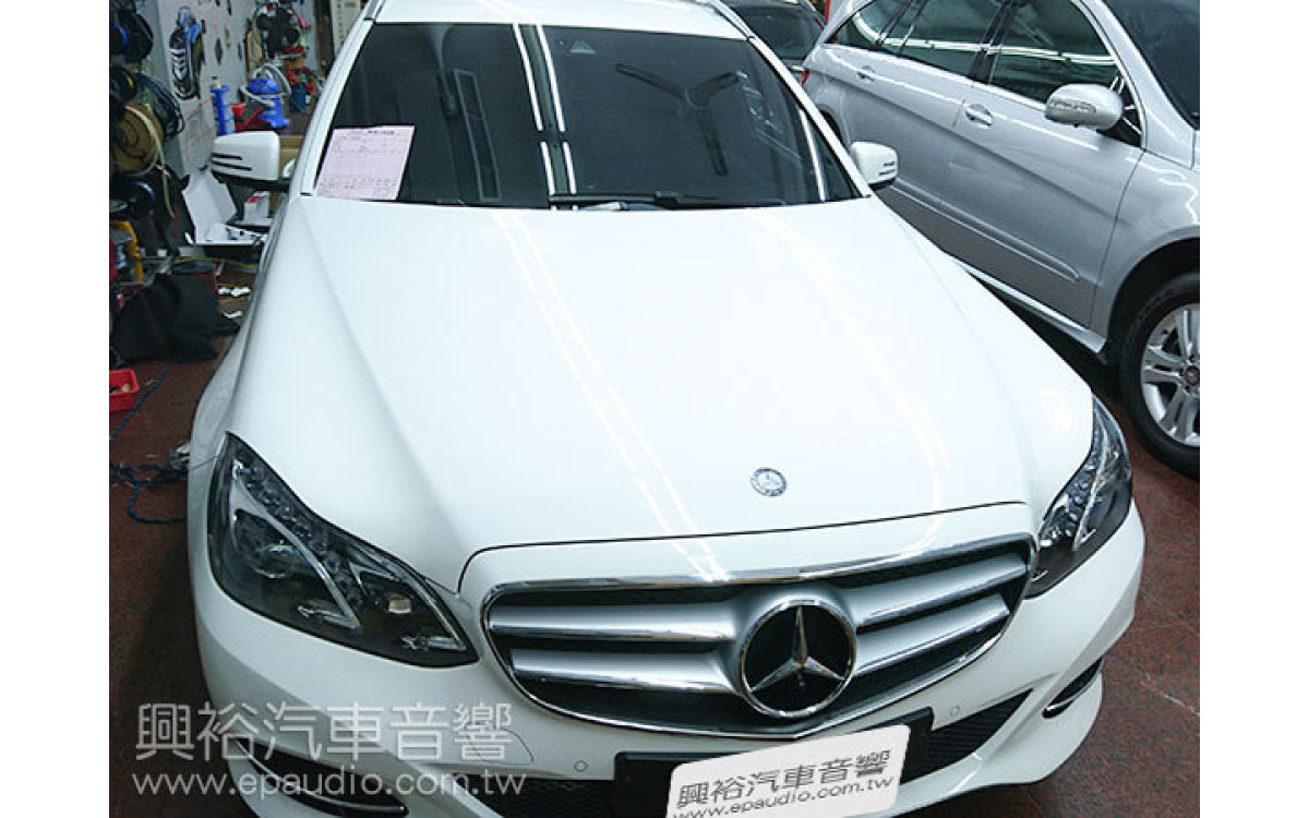 【BENZ W212】E200 安裝 專款螢幕主機 | 數位 | 環景系統