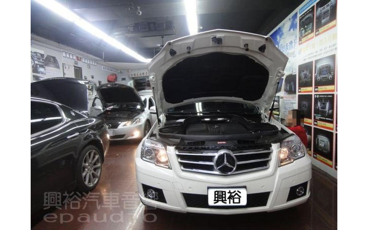 【BENZ 賓士】GLK220 安裝 螢幕主機 | 行車記錄器 | 倒車鏡頭