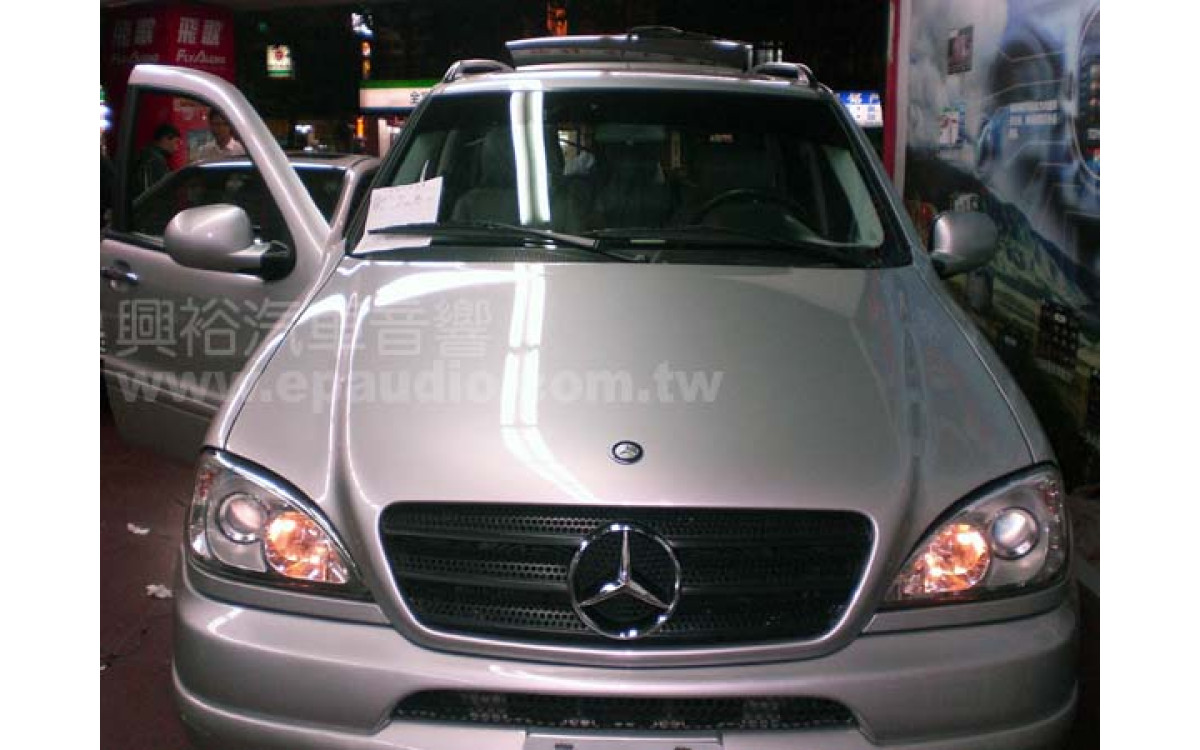 【BENZ 賓士】ML320 安裝 螢幕主機 | 導航 | 數位