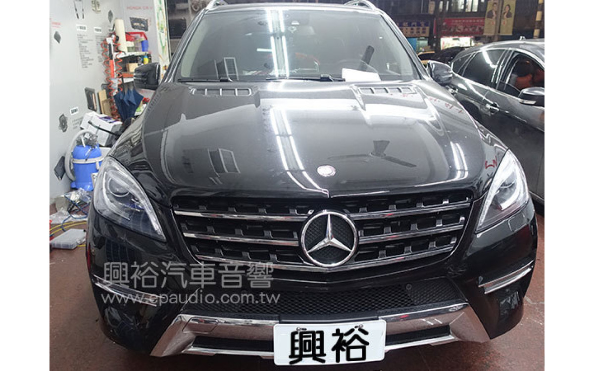 【BENZ 賓士】ML250 安裝專款螢幕主機