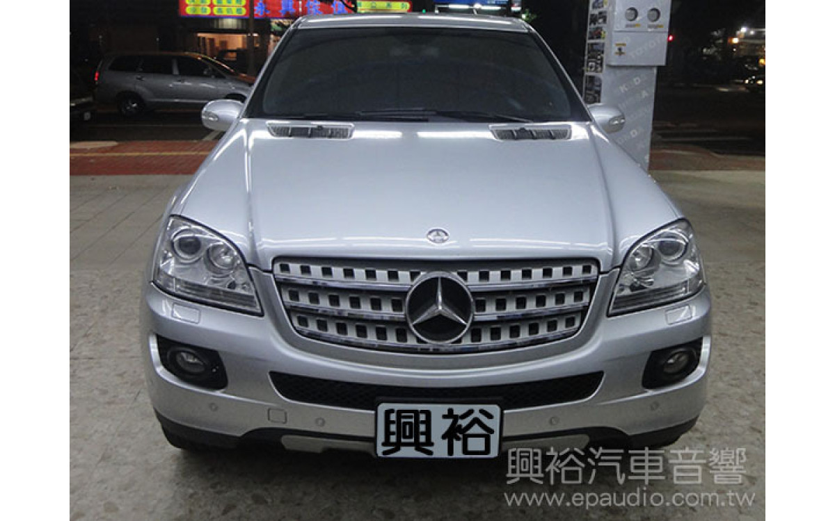 【BENZ 賓士】ML350 安裝螢幕主機 | 行車記錄器 | 胎壓偵測器 | 倒車鏡頭