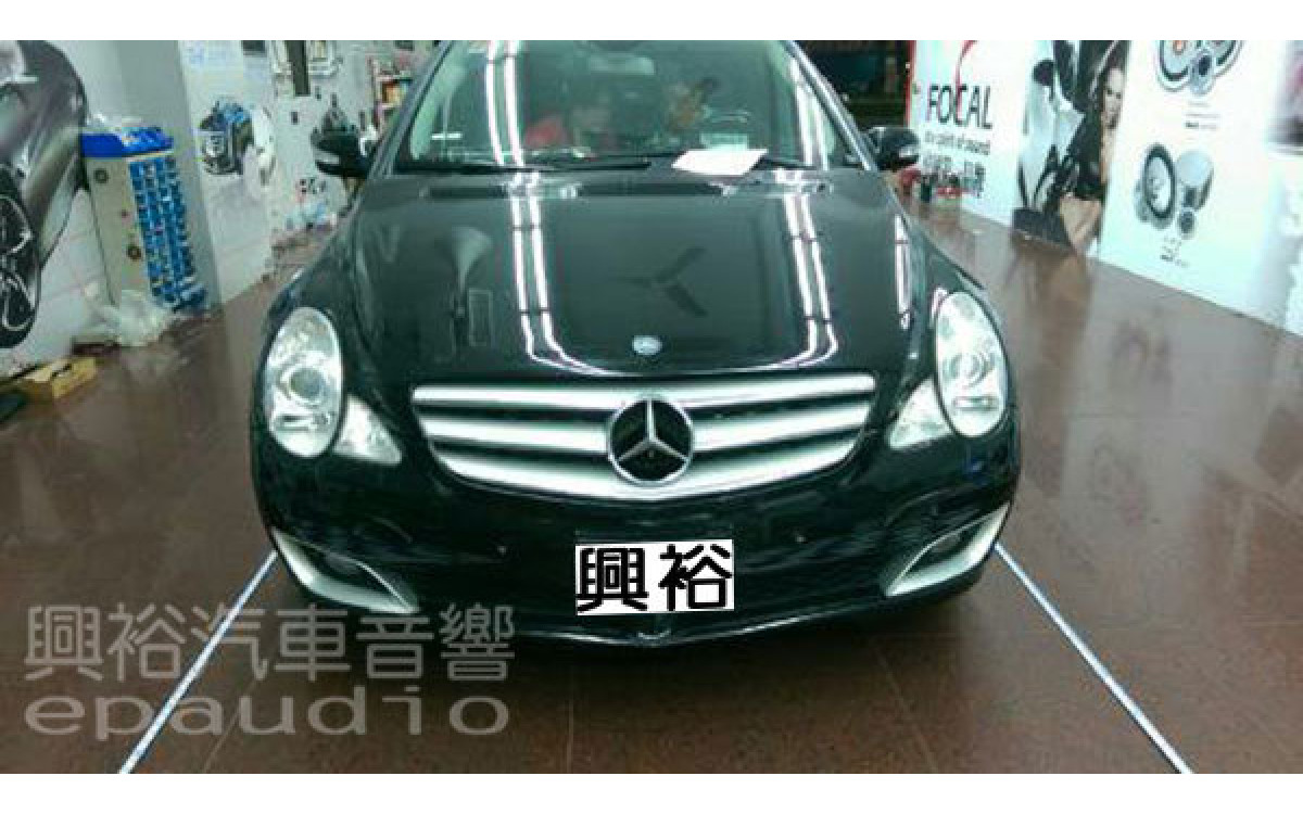 【BENZ 賓士】R350 改專款螢幕主機 | 環景