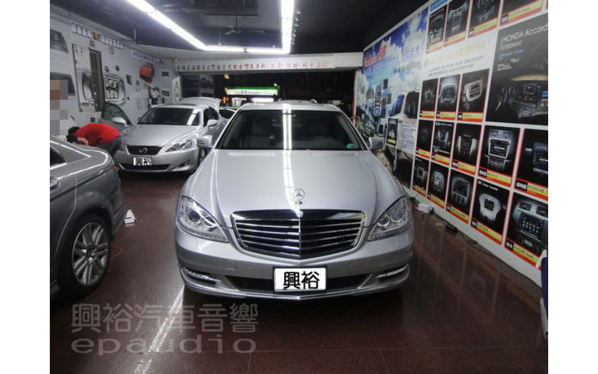 【BENZ 賓士】S350 安裝 分割行車紀錄器