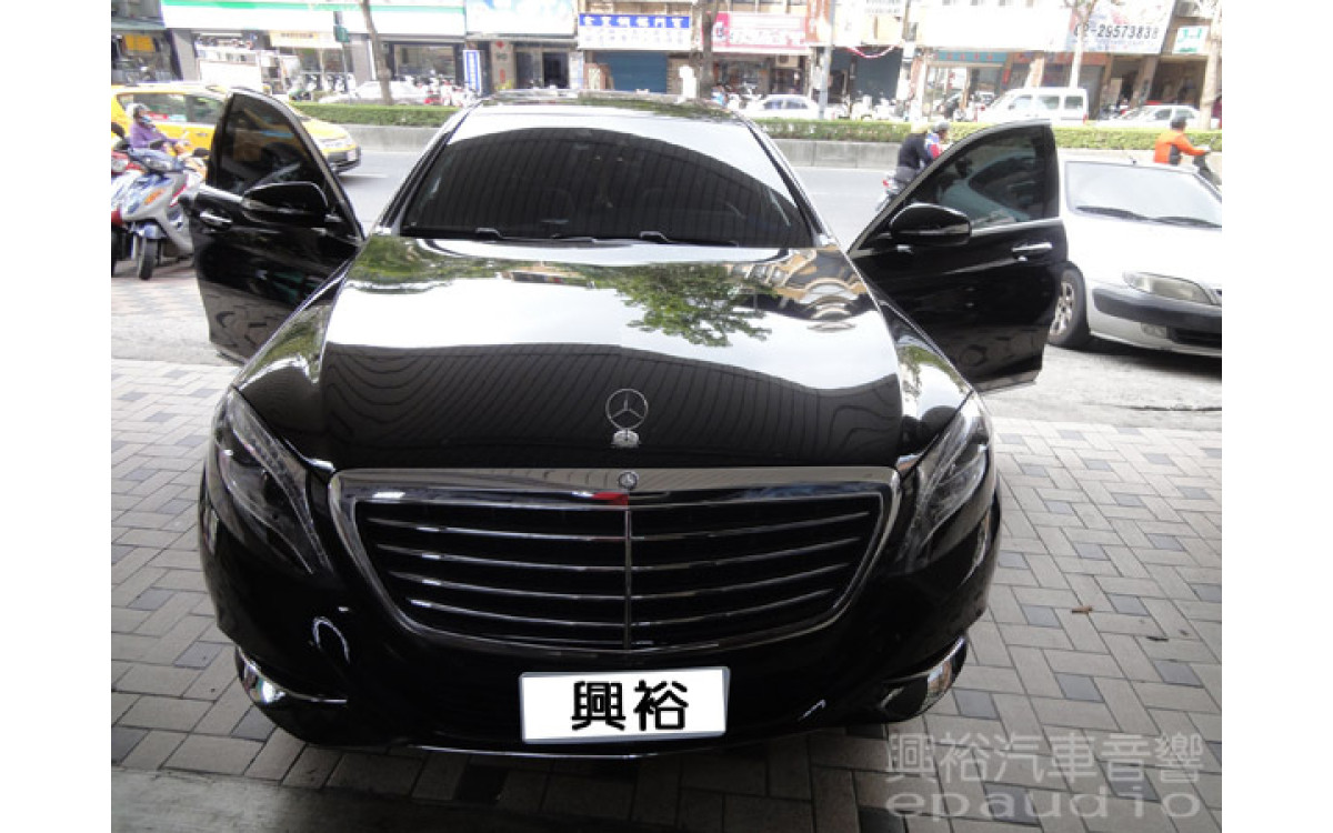 【BENZ 賓士】S400 安裝行車記錄器