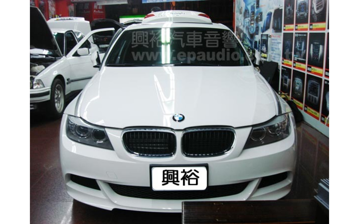 【BMW E90】320D  安裝 擴大機 | 分離式喇叭