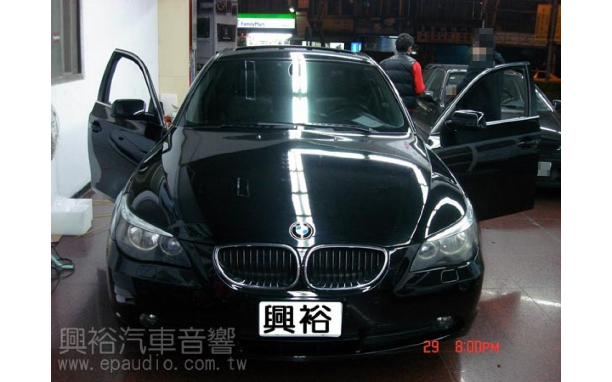 【BMW 5系列 E60】安裝  介面 | 導航 | 倒車 | 數位 | 多媒體播放器