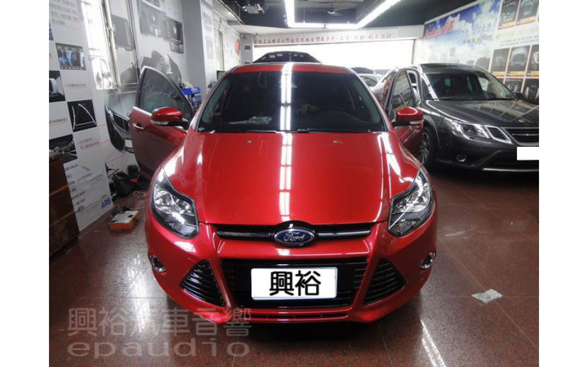 【FORD 2013年FOCUS】安裝 8吋專用DVD螢幕主機+倒車