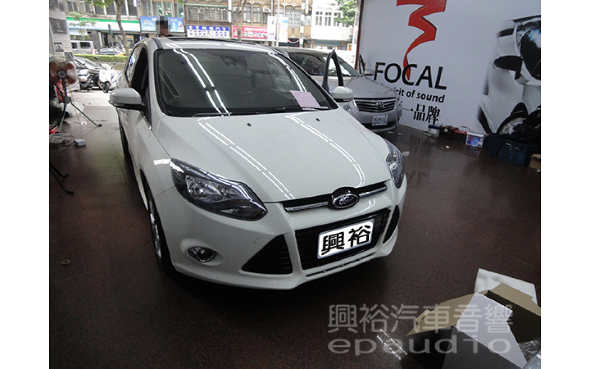 【FORD 2013年FOCUS】安裝 專用9吋AUTONET螢幕主機+倒車