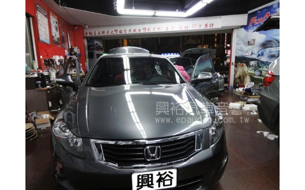 【HONDA 本田】Accord 安裝分割行車記錄器|倒車顯影