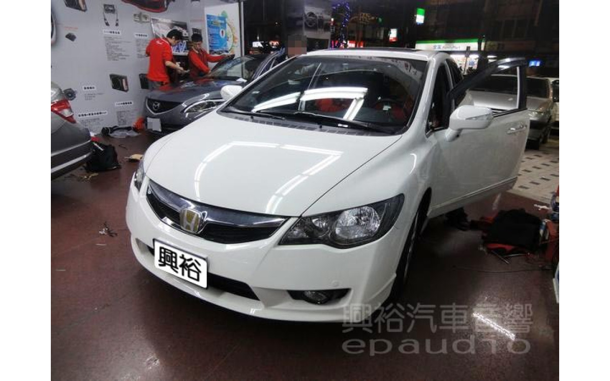 【HONDA 本田】CIVIC 8代 安裝分割行車記錄器
