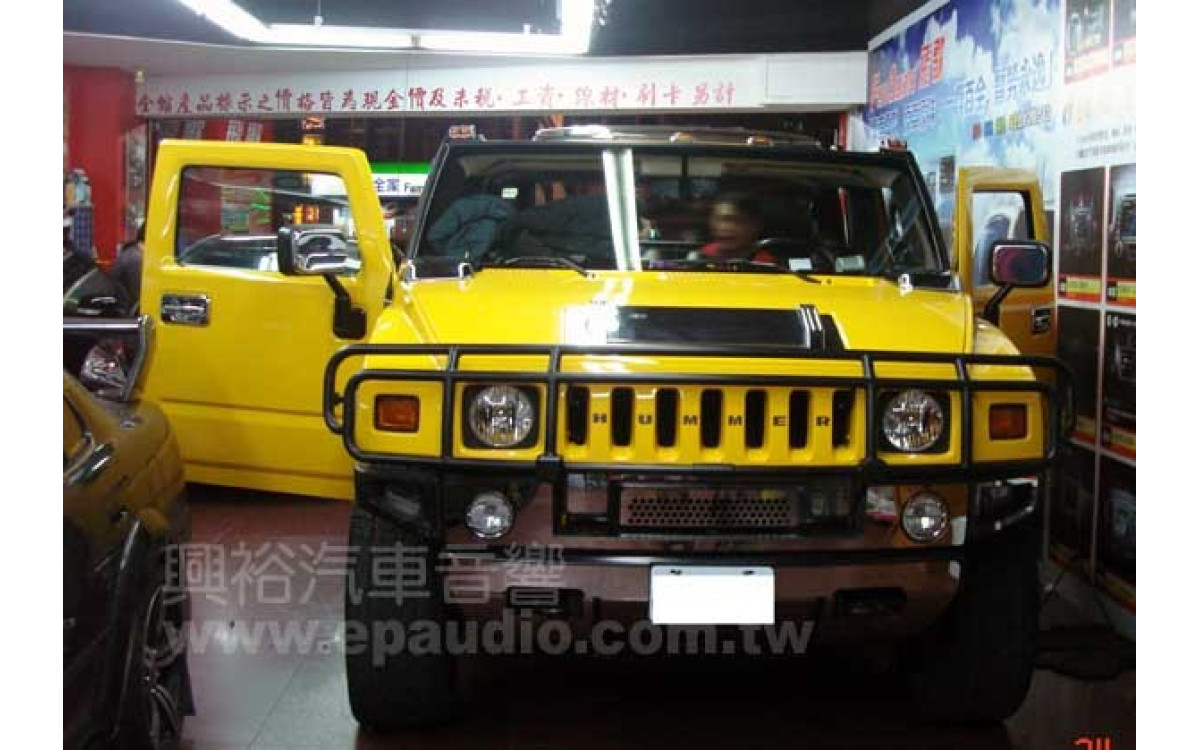 【HUMMER H2】悍馬H2 安裝薄型重低音 | 擴大機