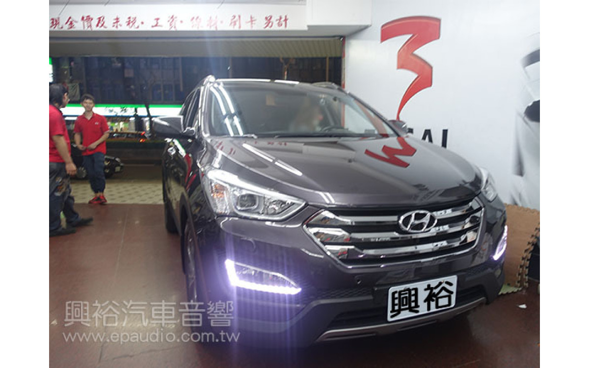 【Hyundai 現代】IX45 安裝數位電視 | 介面 | 頭枕螢幕