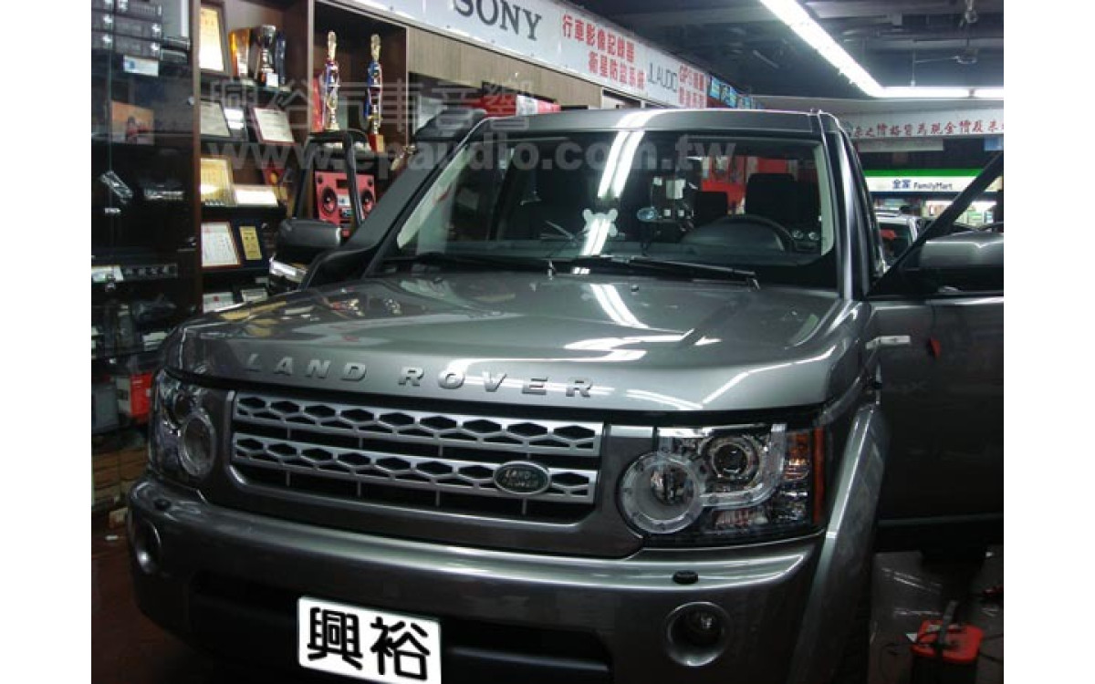 【Land Rover】路華 安裝 八鏡頭分割行車記錄器