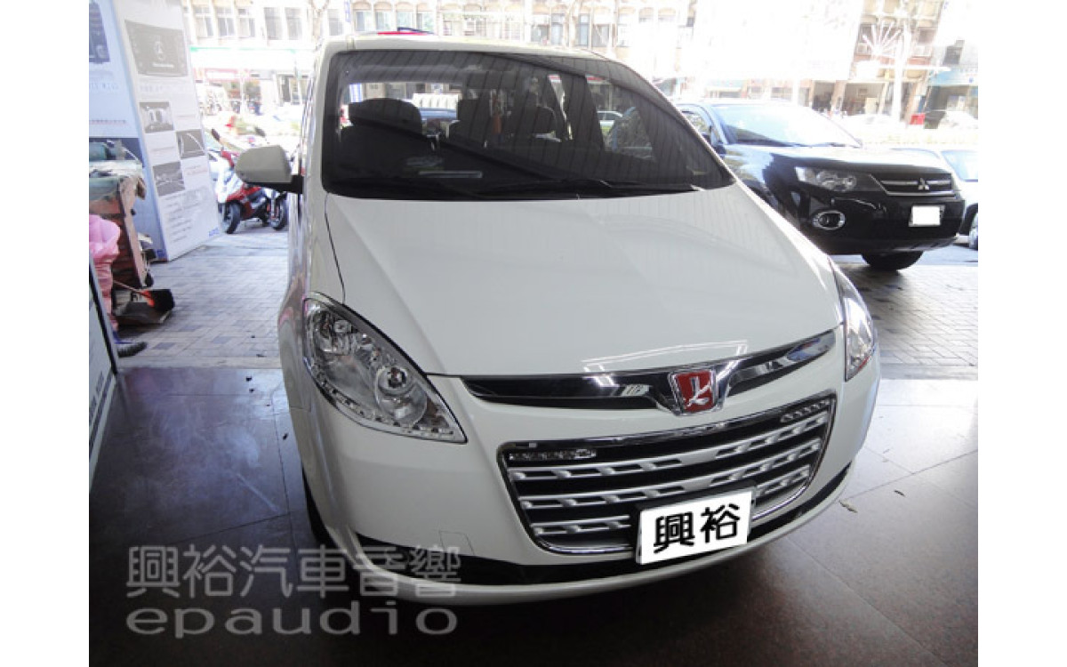 【LUXGEN 納智捷】M7 安裝 吸頂螢幕