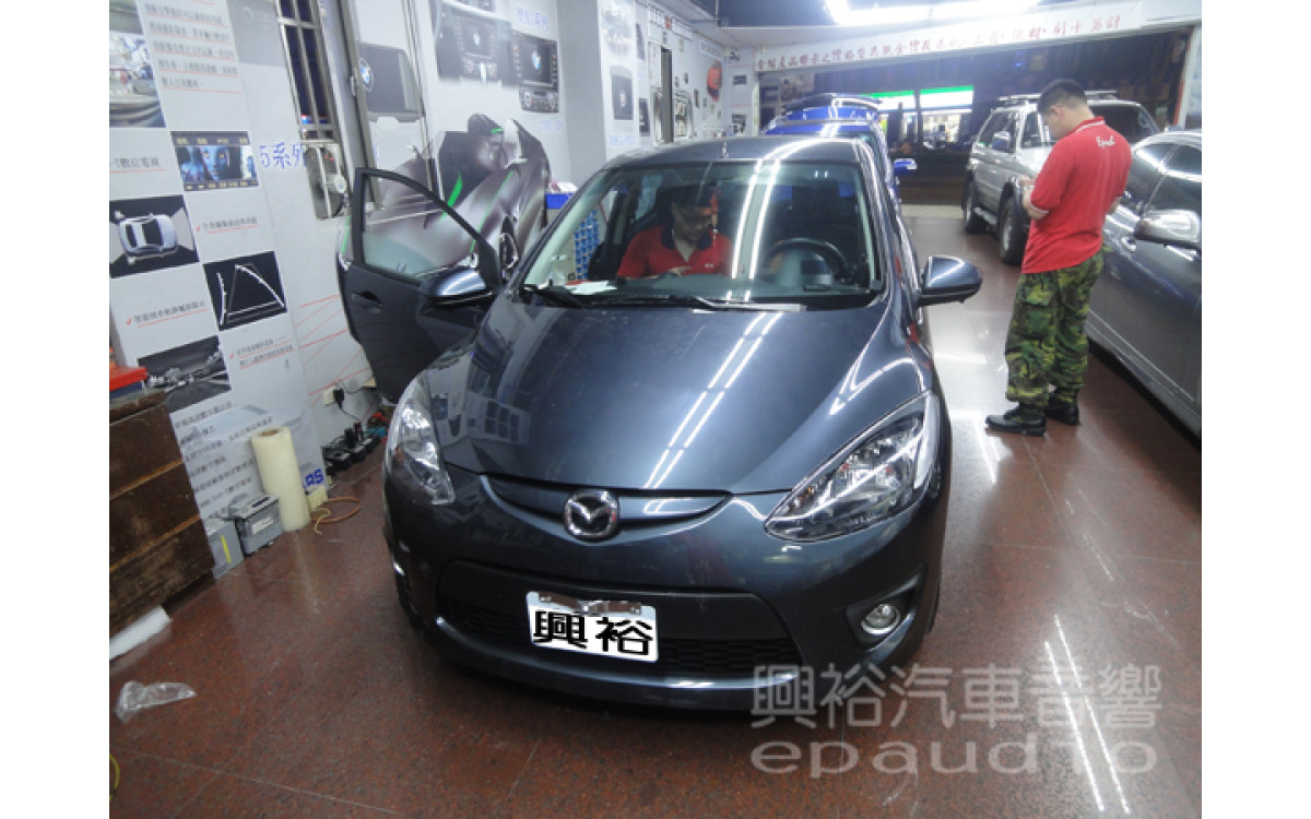 【MAZDA 馬2】安裝 專款螢幕主機 | 環景