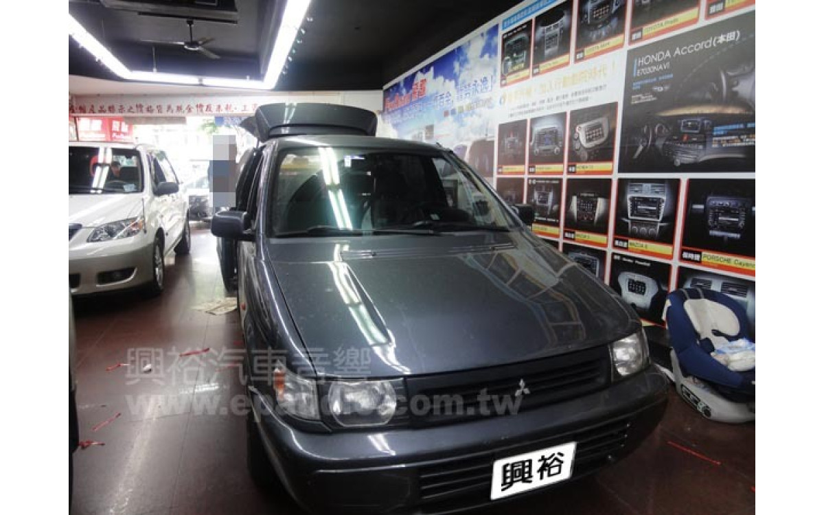 【MITSUBISHI 三菱】RVR 安裝 伸縮螢幕主機 | 木工 | 頭枕螢幕 | 喇叭