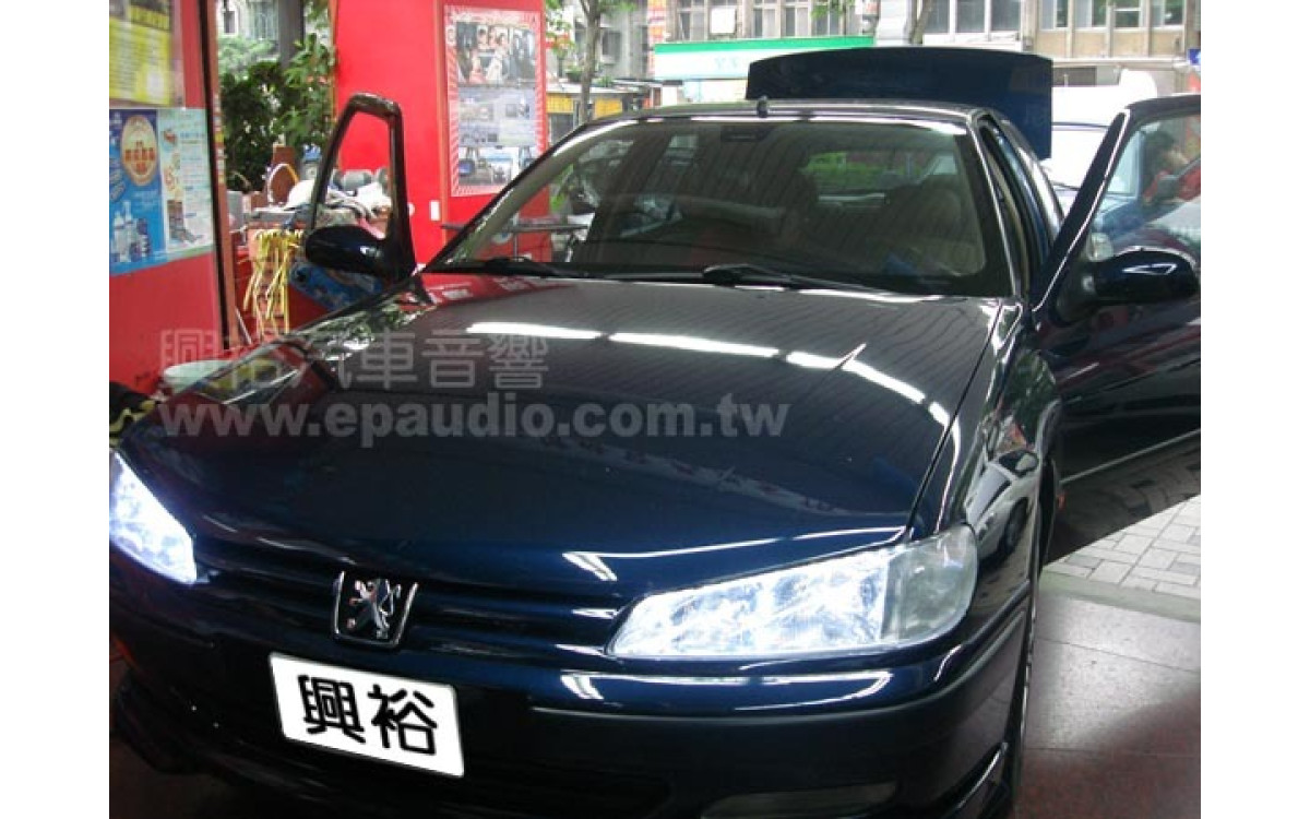 【PEUGEOT 寶獅】406 安裝伸縮螢幕主機
