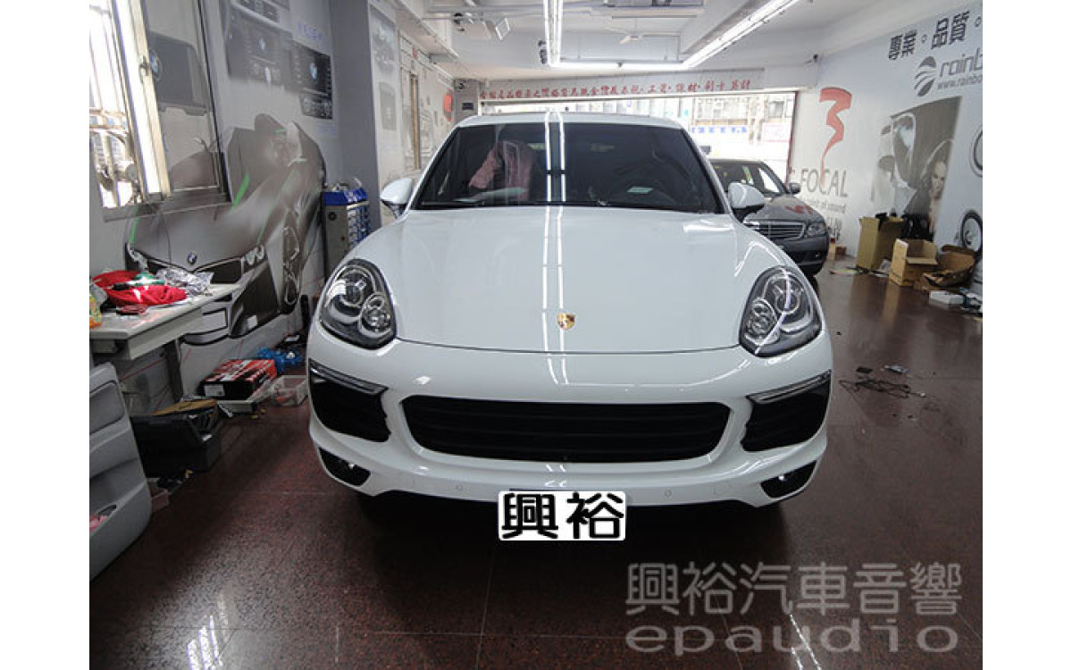 【Porsche 保時捷】Cayenne 安裝測速器|環景系統|觸控導航|數位電視