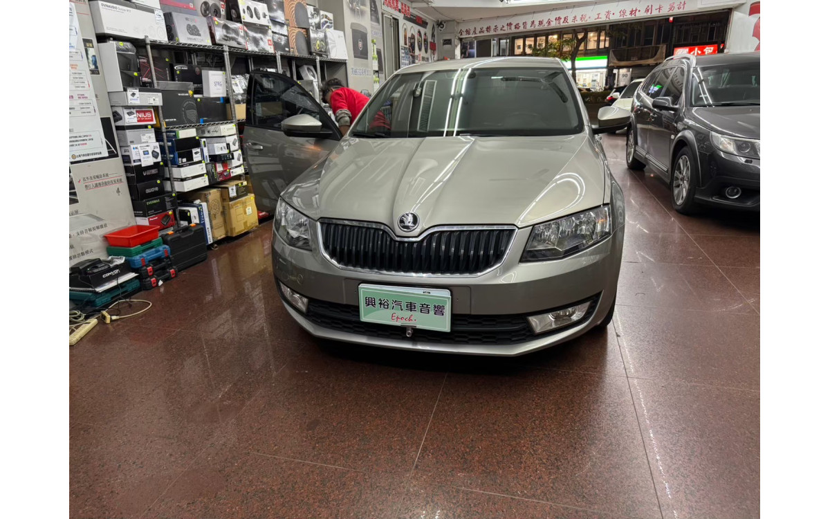 【SKODA Octavia】2025/1/14SKODA OCTAVIA 山水SAM5650 10吋4/64