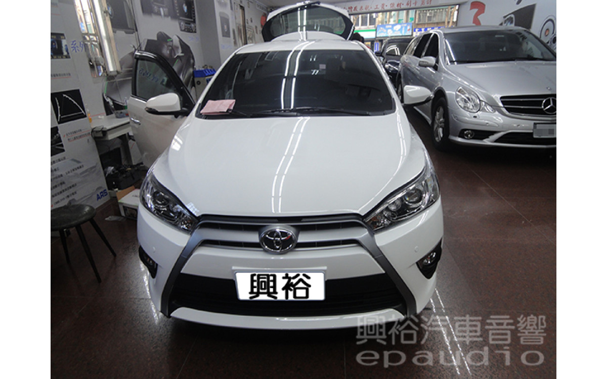 【TOYOTA 豐田】YARIS 改螢幕主機 | 倒車