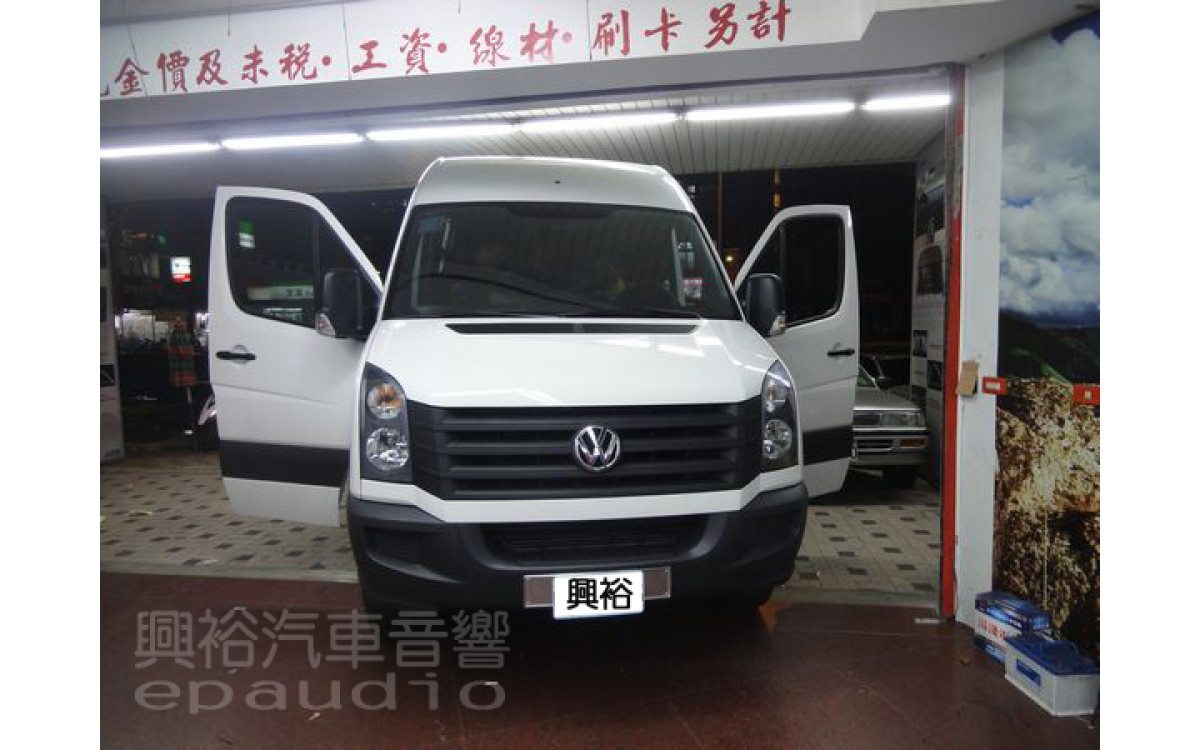 【VW 福斯】Crafter 保母車 安裝 螢幕主機 | 倒車鏡頭