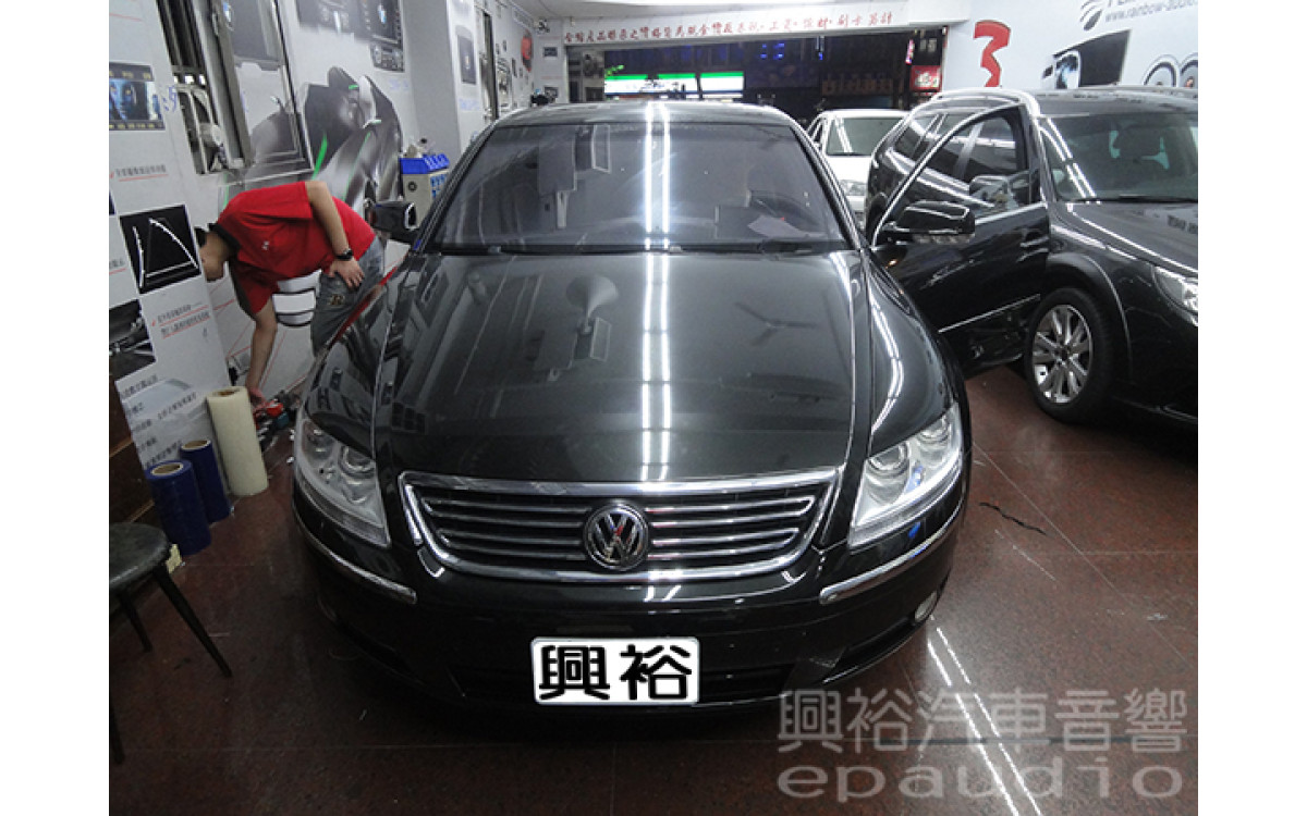 【VW 福斯】PHAETON 安裝 衛星導航機 | 無碟藍芽機 | 倒車鏡頭