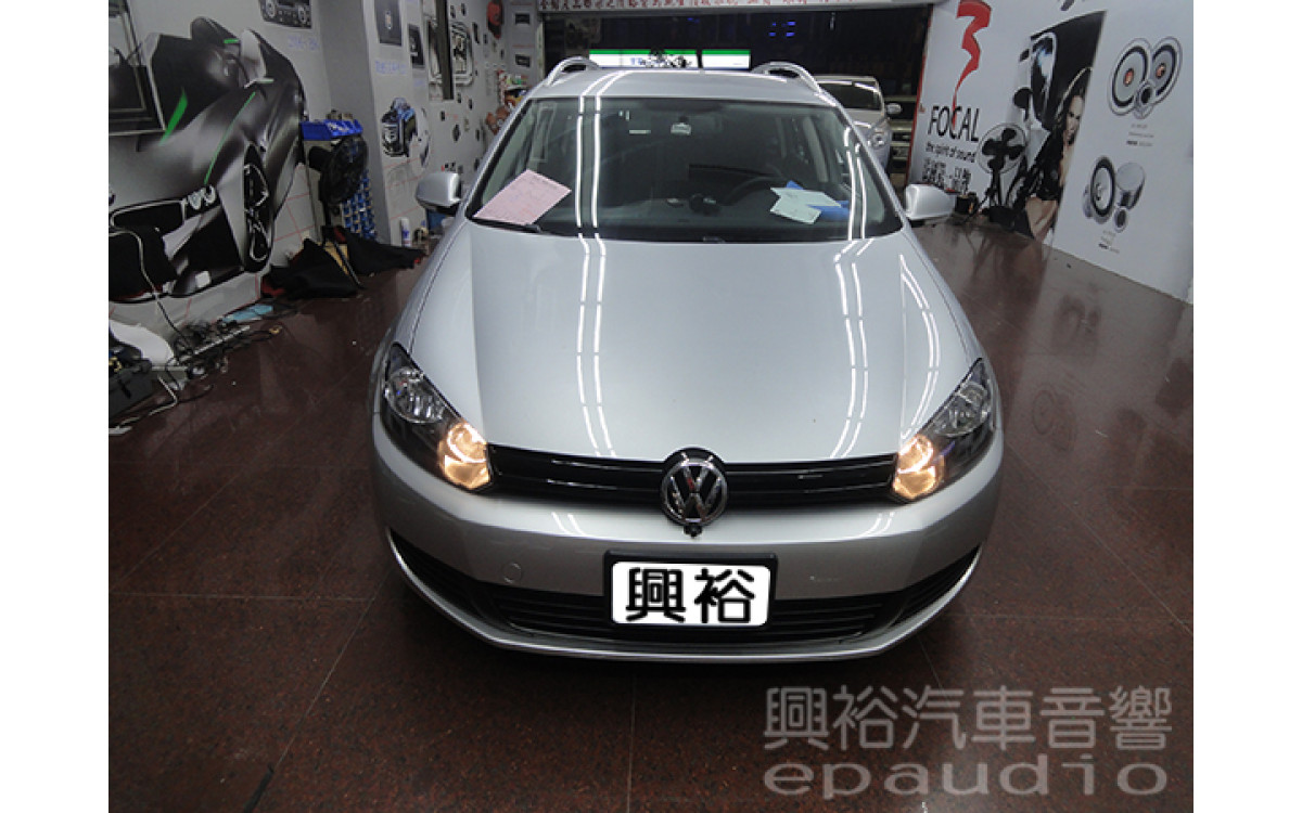 【VW 福斯】GOLF 安裝全景環景系統|後視型螢幕